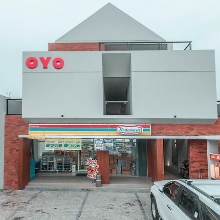 Oyo 780 Acg House Kalibata Syariah Hotel Jakarta Exterior photo